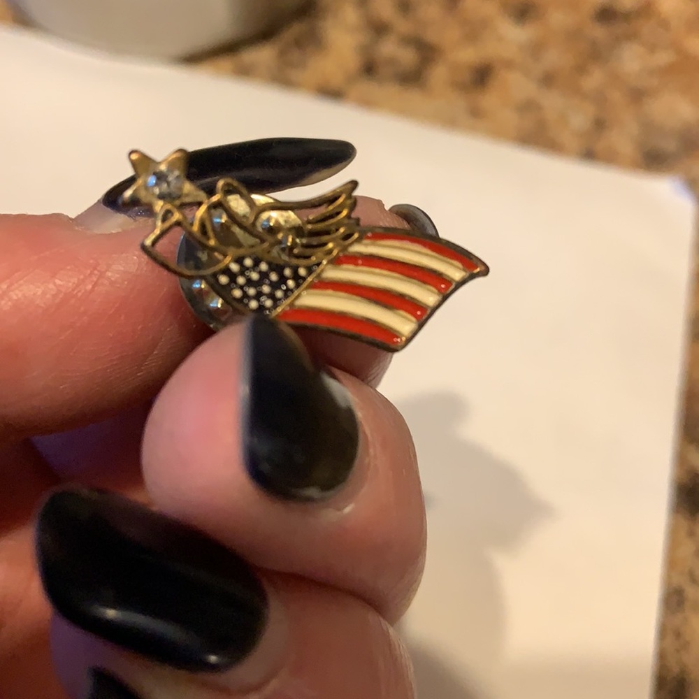 Pins - Picture 5 of 6